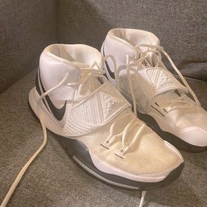 Nike Kyrie 6 “Oreo”